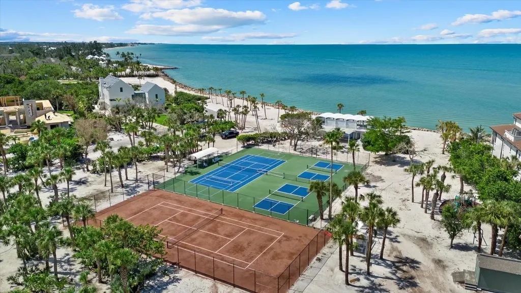 8440 Sanderling Road Sarasota FL 34242