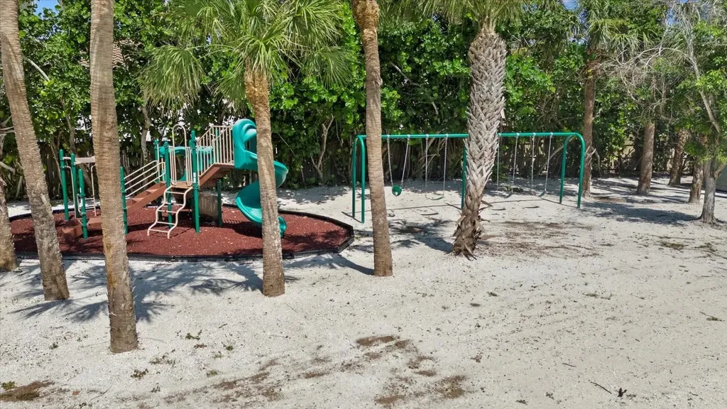 8440 Sanderling Road Sarasota FL 34242