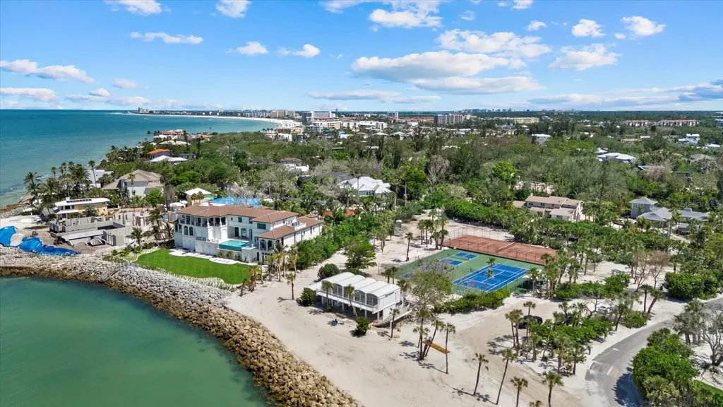 8440 Sanderling Road Sarasota FL 34242