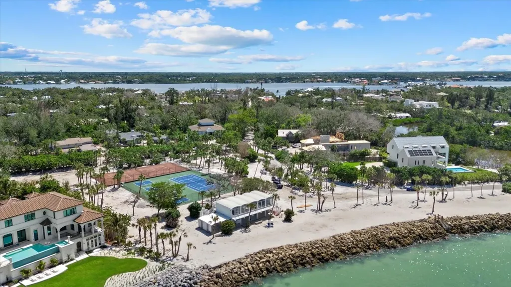8440 Sanderling Road Sarasota FL 34242