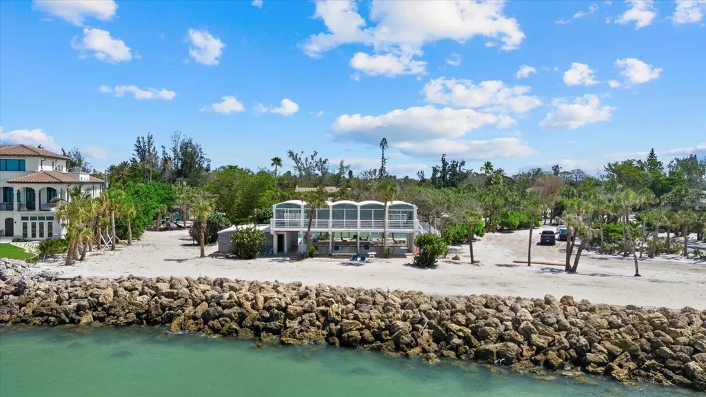 8440 Sanderling Road Sarasota FL 34242