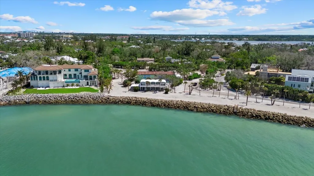 8440 Sanderling Road Sarasota FL 34242