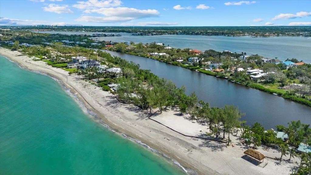 8440 Sanderling Road Sarasota FL 34242