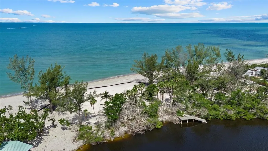 8440 Sanderling Road Sarasota FL 34242