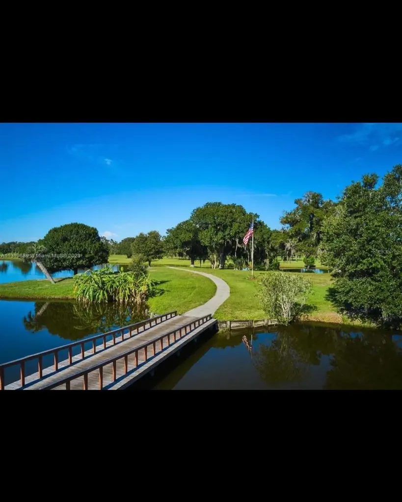 218 Gardenia Drive Indian Lake Estates FL 33855