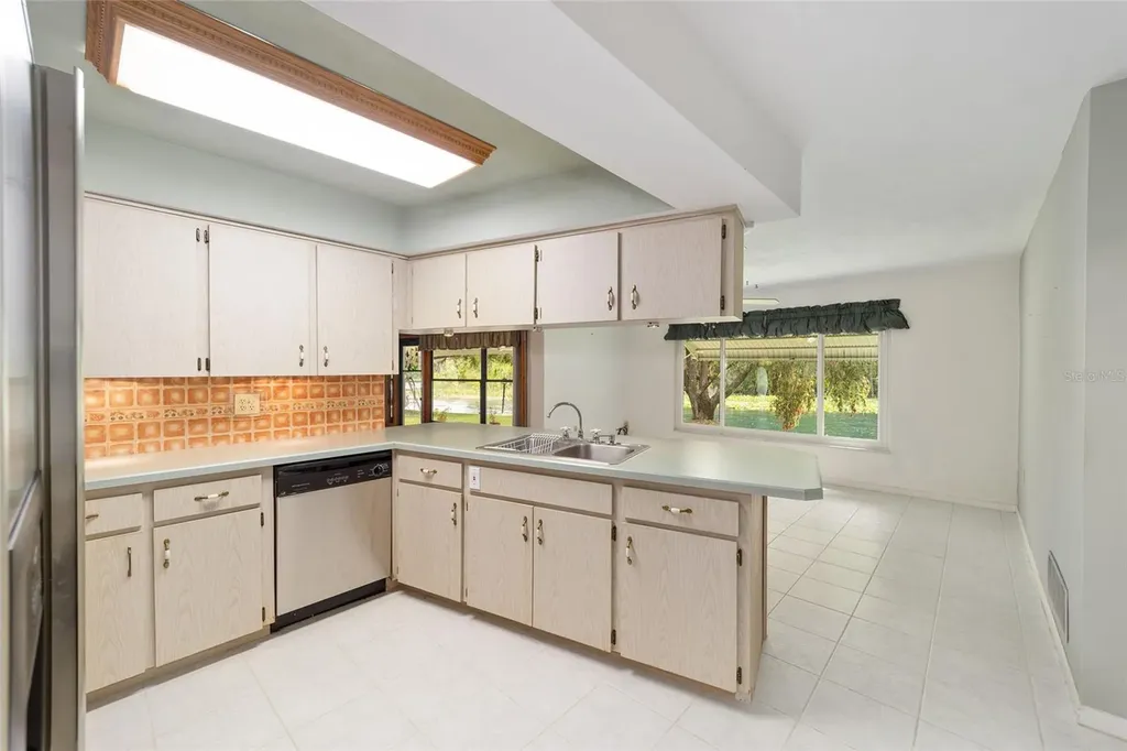 12180 Maple Street Dunnellon FL 34432