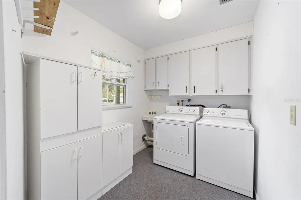 12180 Maple Street Dunnellon FL 34432
