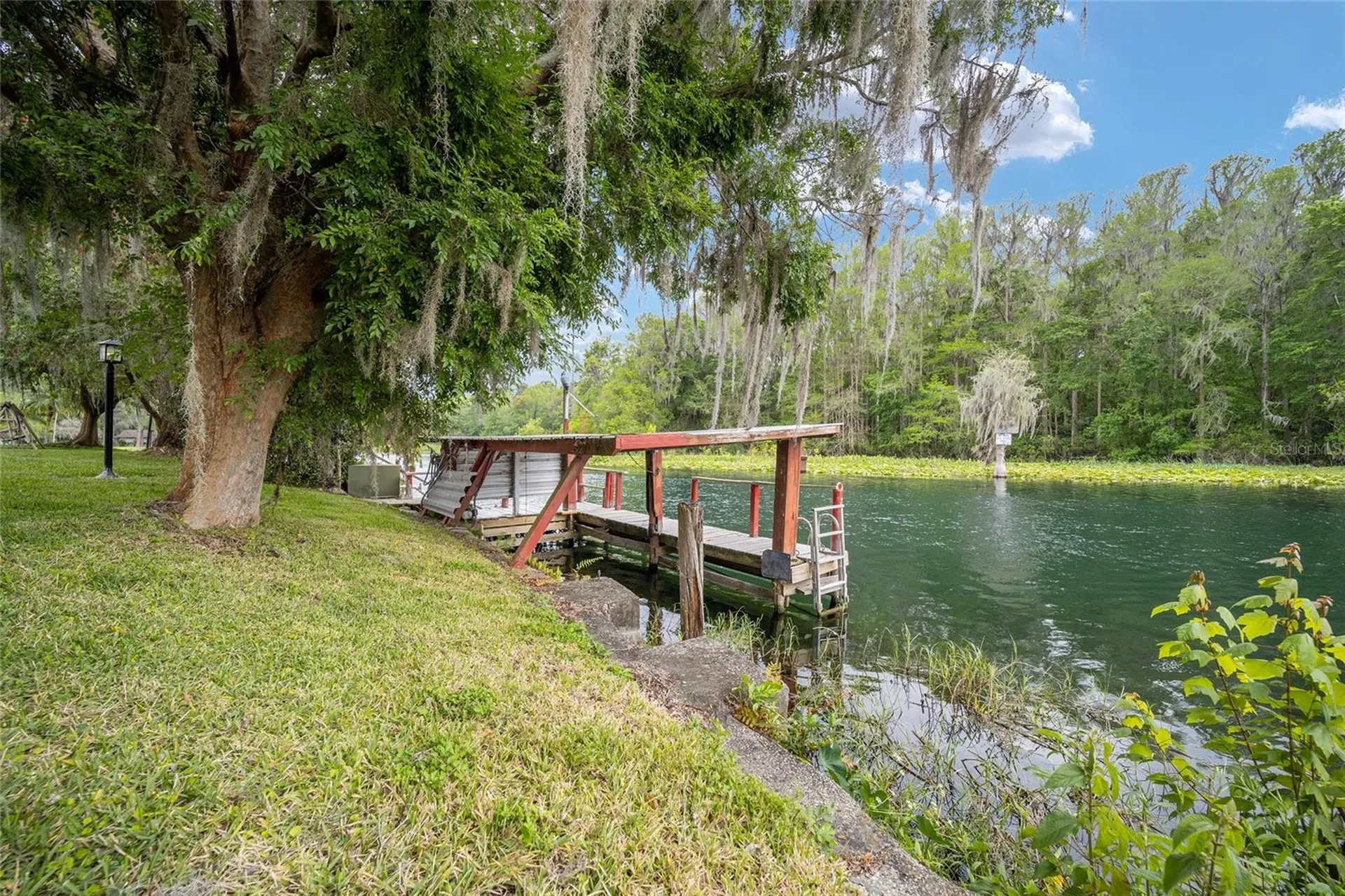 12180 Maple Street Dunnellon FL 34432