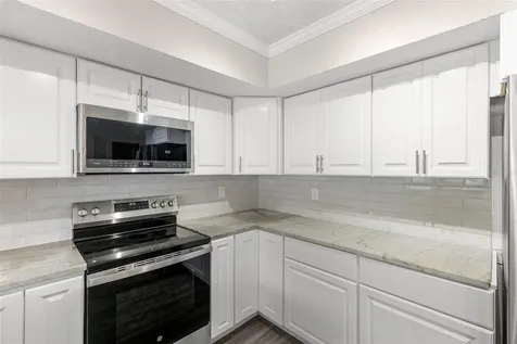 15906 Country Place Tampa FL 33624