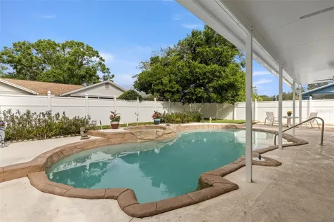 15906 Country Place Tampa FL 33624