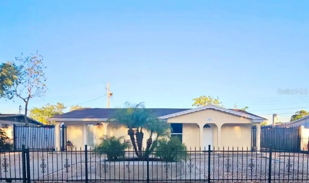 8407 River Oaks Drive Tampa FL 33615