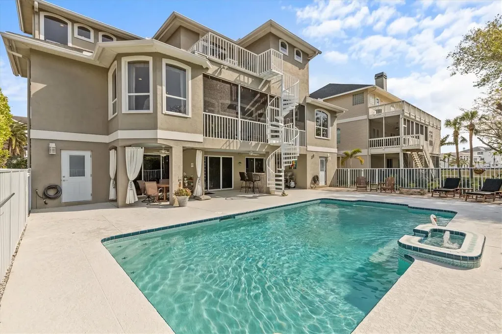 2050 N Pointe Alexis Drive Tarpon Springs FL 34689