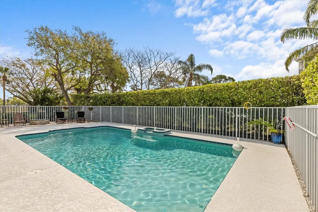 2050 N Pointe Alexis Drive Tarpon Springs FL 34689