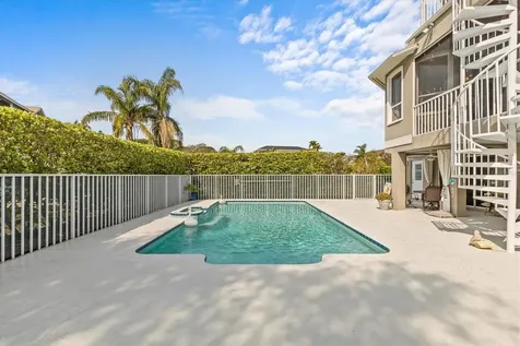 2050 N Pointe Alexis Drive Tarpon Springs FL 34689