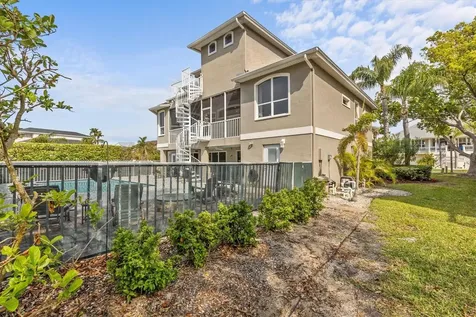 2050 N Pointe Alexis Drive Tarpon Springs FL 34689
