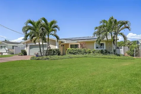 1361 46th Avenue NE St Petersburg FL 33703