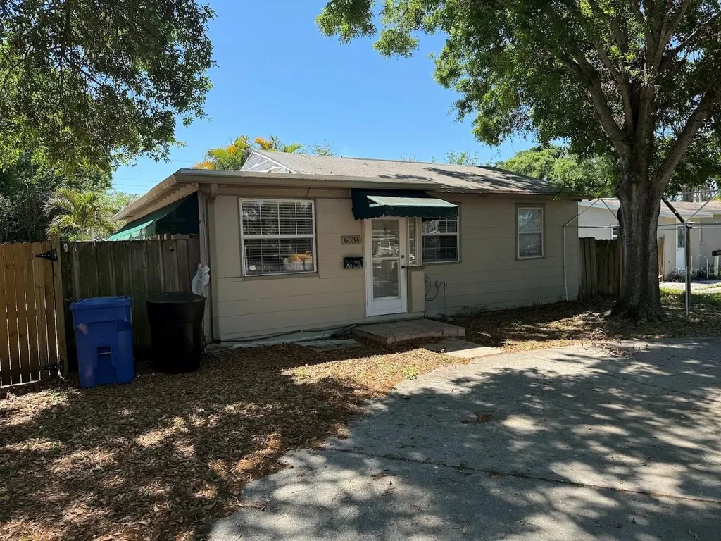 6034 16th Avenue N St Petersburg FL 33710