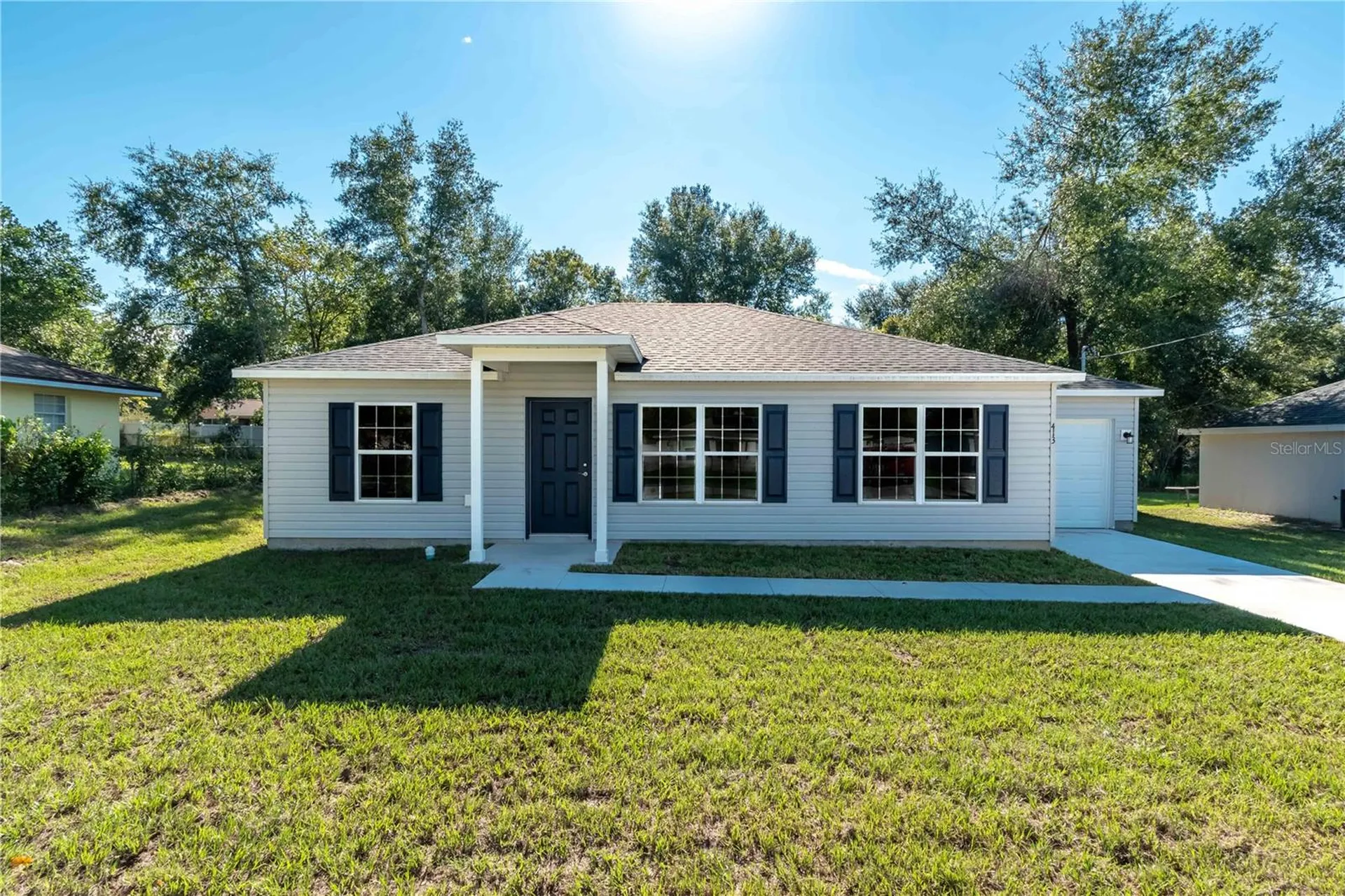2 Malauka Loop Lane Ocklawaha FL 32179