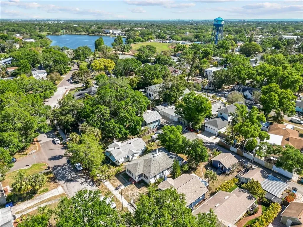 1115 Crescent Lake Drive N St Petersburg FL 33701