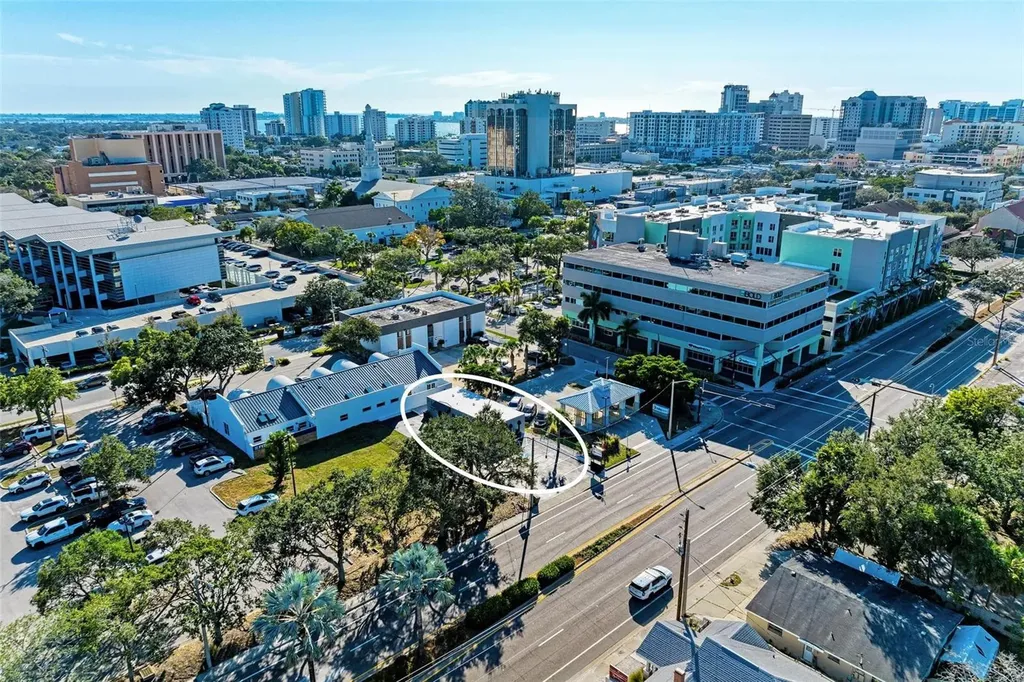 1716 Fruitville Road Sarasota FL 34236