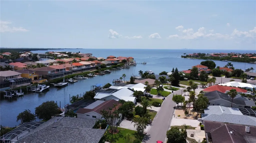 6319 Cocoa Lane Apollo Beach FL 33572