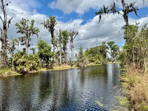 216 Little Orange Lake Drive Hawthorne FL 32640