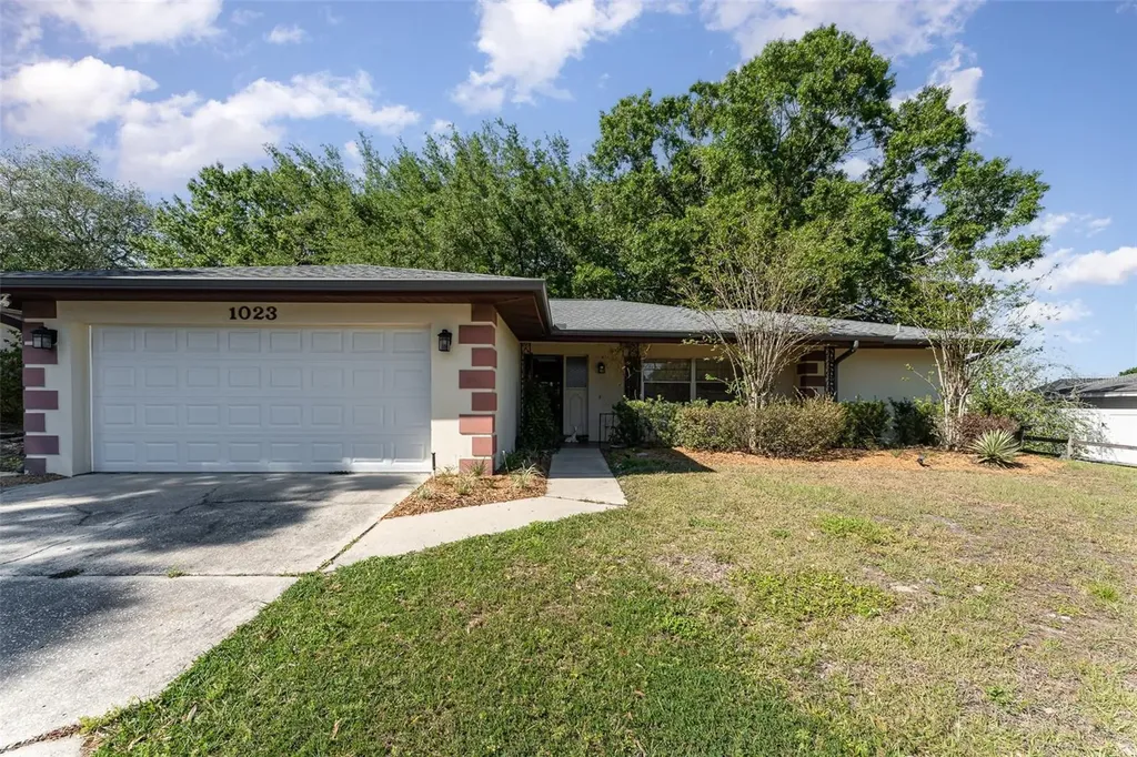 1023 Mockingbird Circle Winter Haven FL 33884