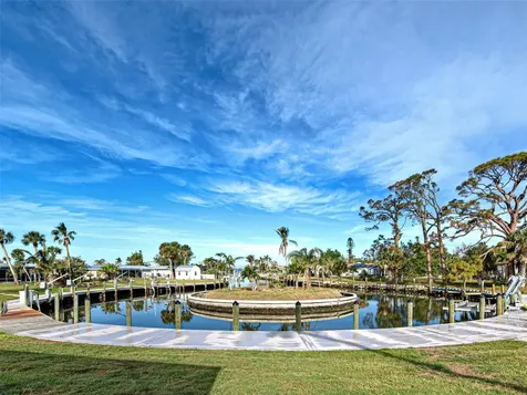 202 South Drive Englewood FL 34223