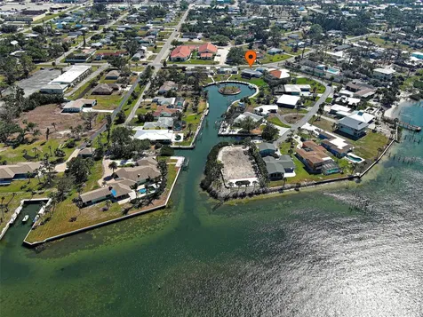 202 South Drive Englewood FL 34223