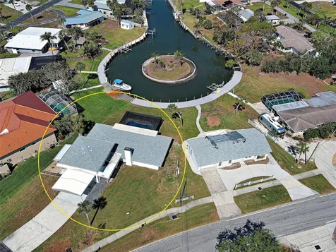 202 South Drive Englewood FL 34223
