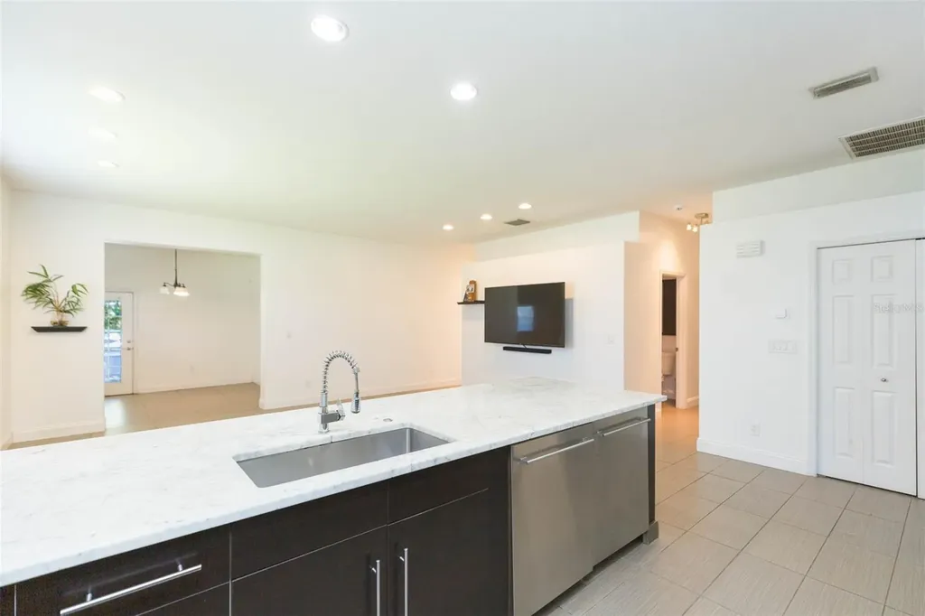 6426 31st Street S St Petersburg FL 33712