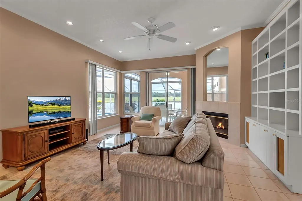 7309 Regina Royale Boulevard Sarasota FL 34238