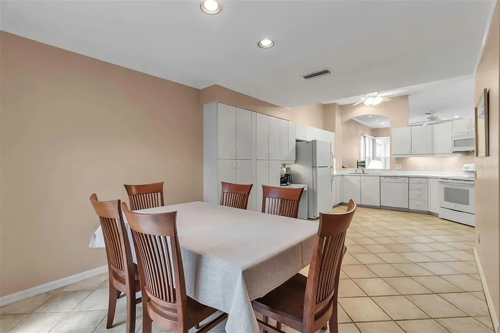 7309 Regina Royale Boulevard Sarasota FL 34238