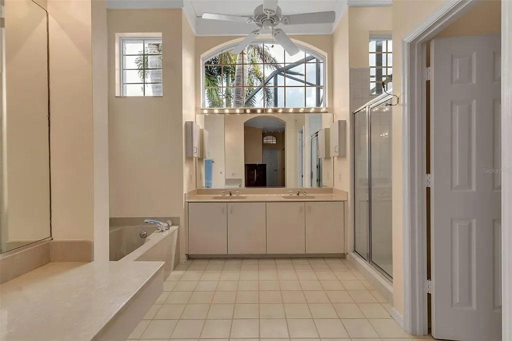 7309 Regina Royale Boulevard Sarasota FL 34238