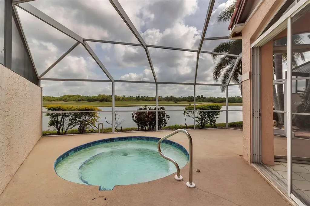 7309 Regina Royale Boulevard Sarasota FL 34238
