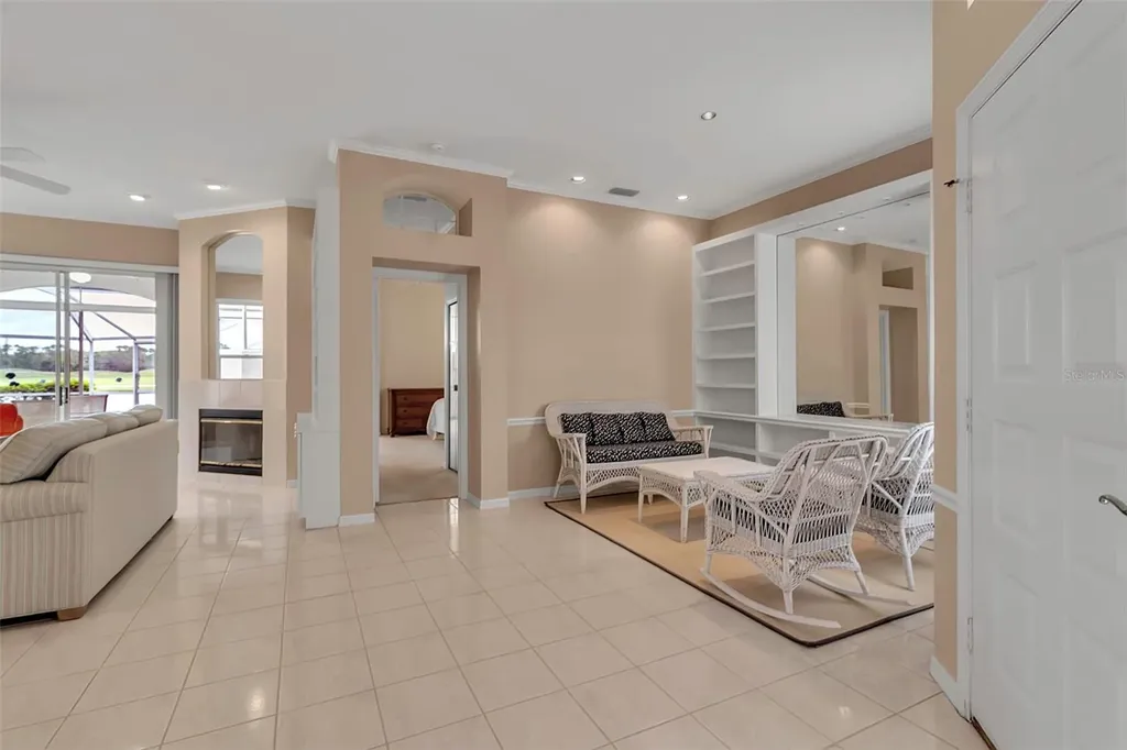7309 Regina Royale Boulevard Sarasota FL 34238