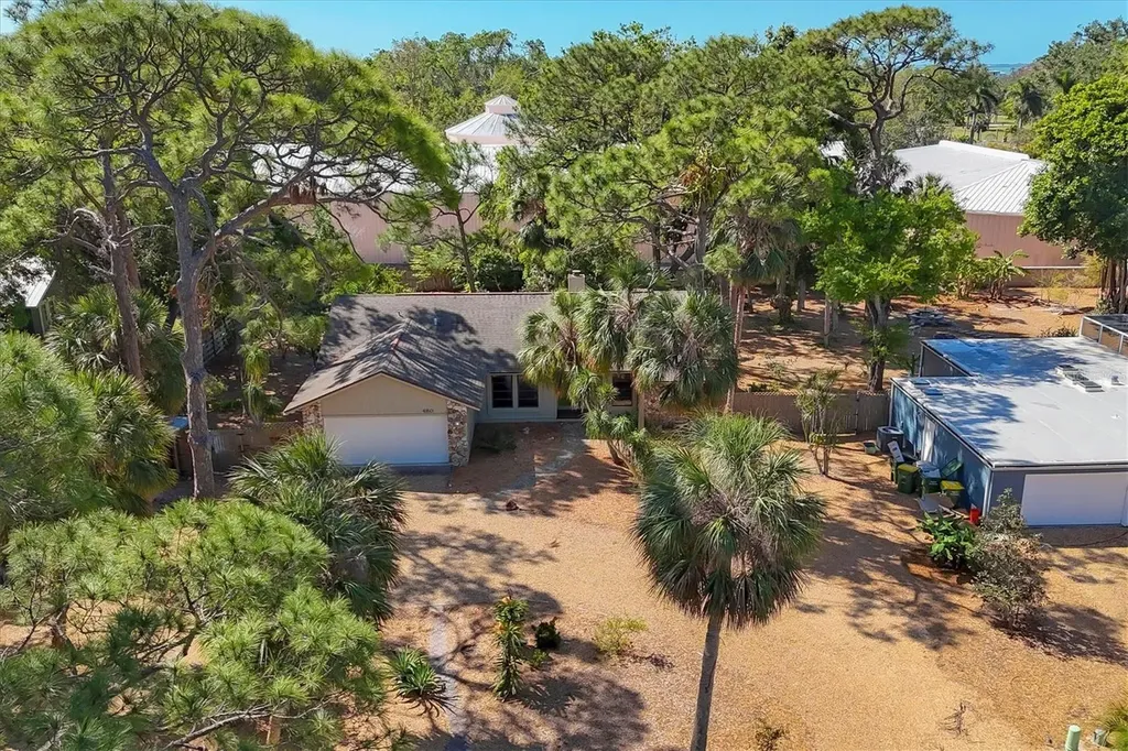 480 58th Street Sarasota FL 34243
