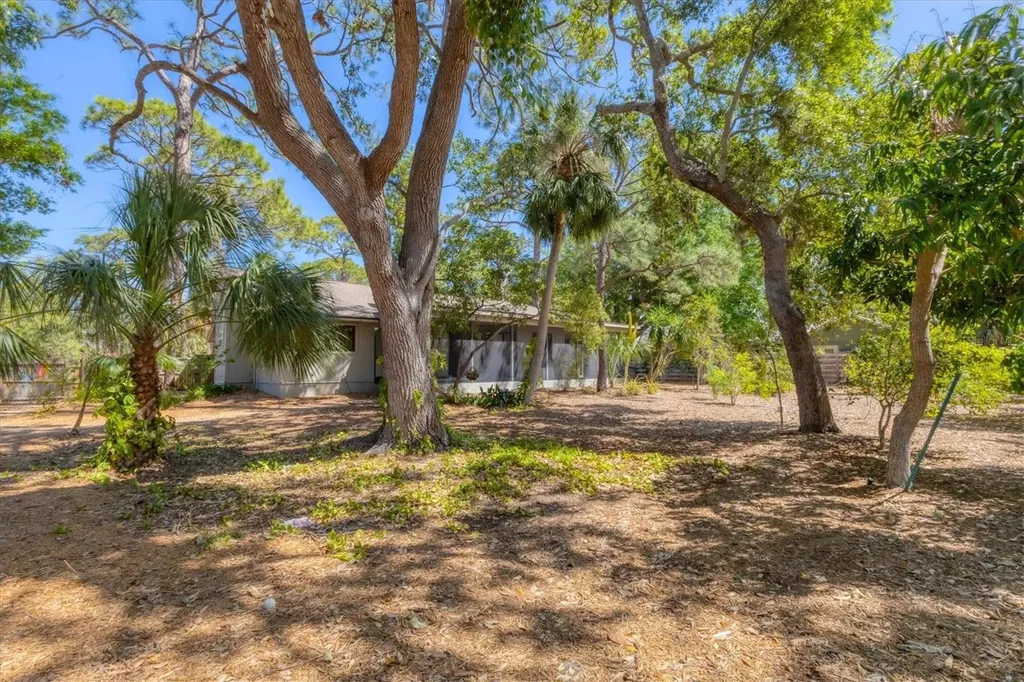 480 58th Street Sarasota FL 34243