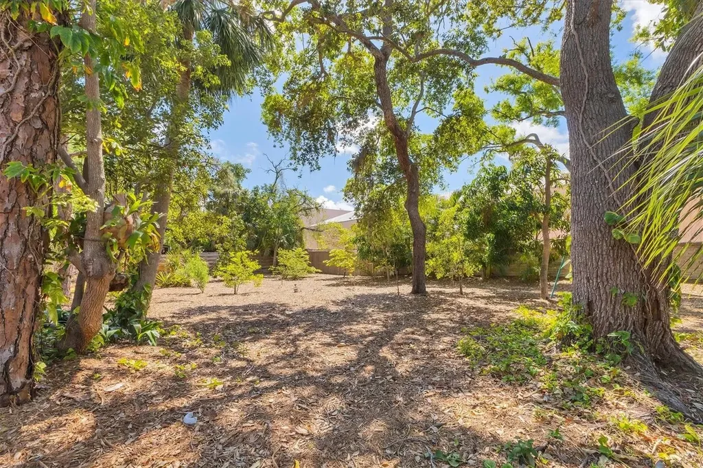 480 58th Street Sarasota FL 34243
