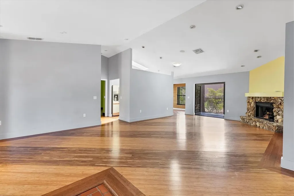 480 58th Street Sarasota FL 34243