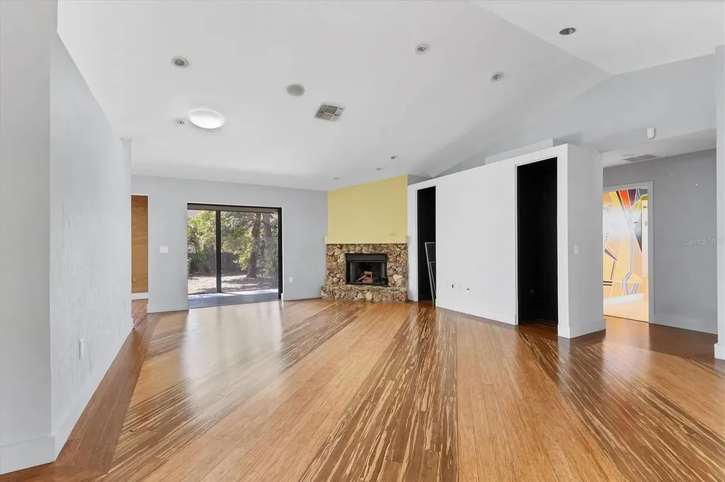480 58th Street Sarasota FL 34243
