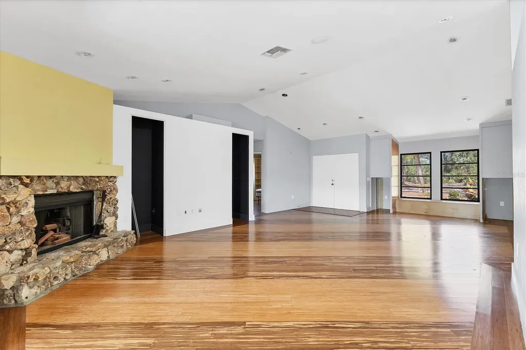480 58th Street Sarasota FL 34243