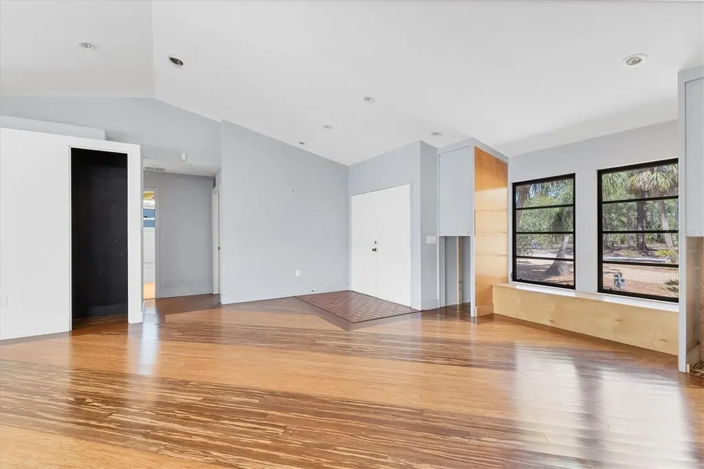 480 58th Street Sarasota FL 34243