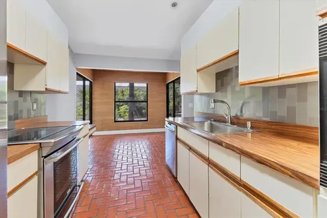 480 58th Street Sarasota FL 34243