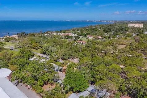 480 58TH Street Sarasota FL 34243