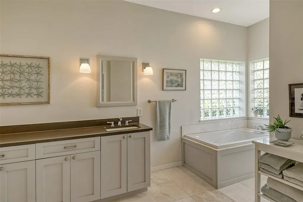 4444 Highland Oaks Circle Sarasota FL 34235
