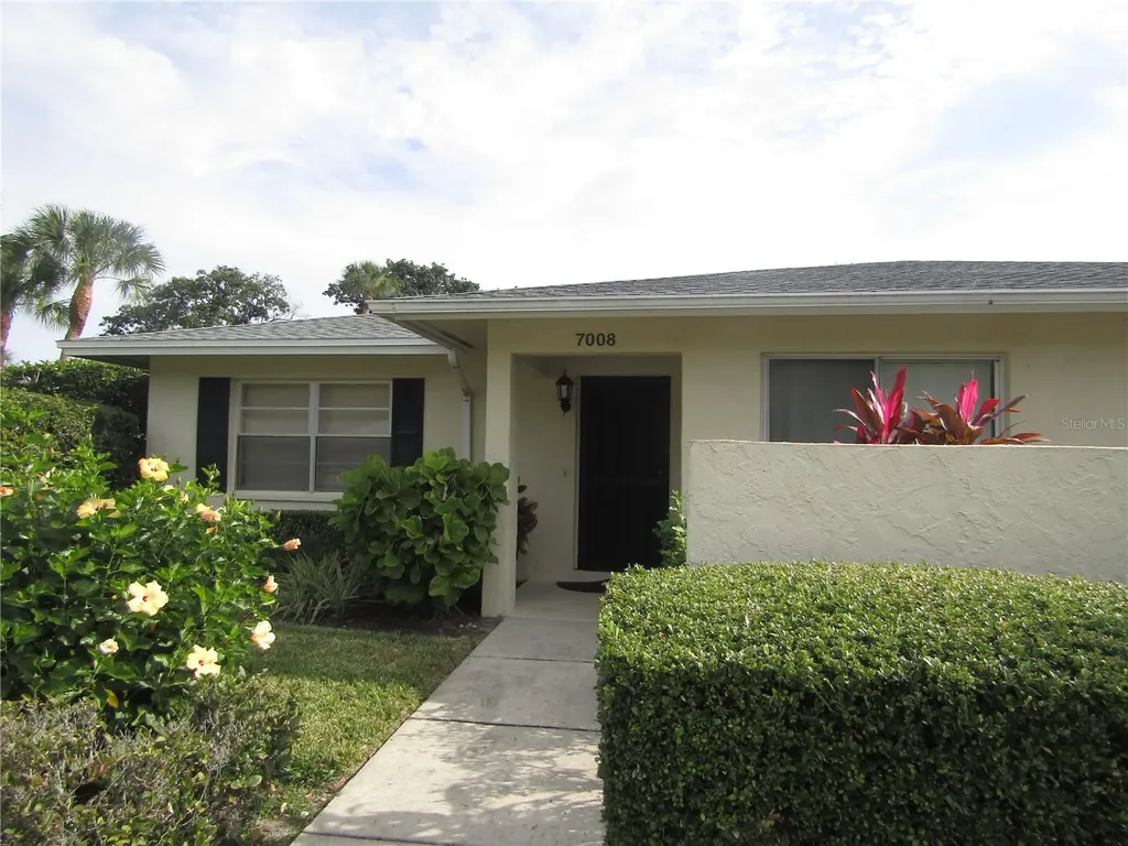 7008 W Country Club Drive N Sarasota FL 34243