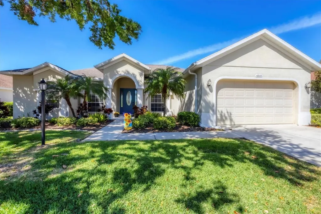 6510 Flycatcher Lane Lakewood Ranch FL 34202