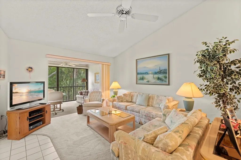 5729 Avista Drive Sarasota FL 34243