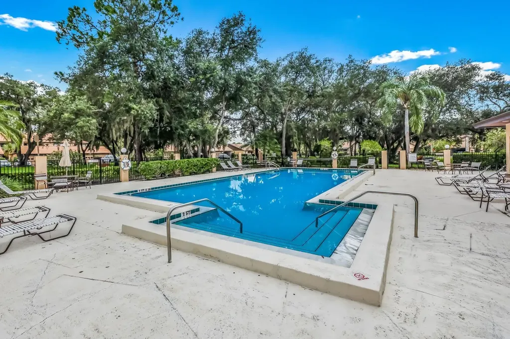 5729 Avista Drive Sarasota FL 34243